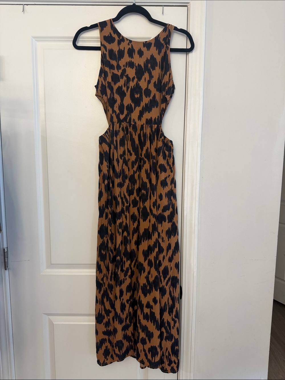 vestique Brown and Black Leopard Print Maxi Dress